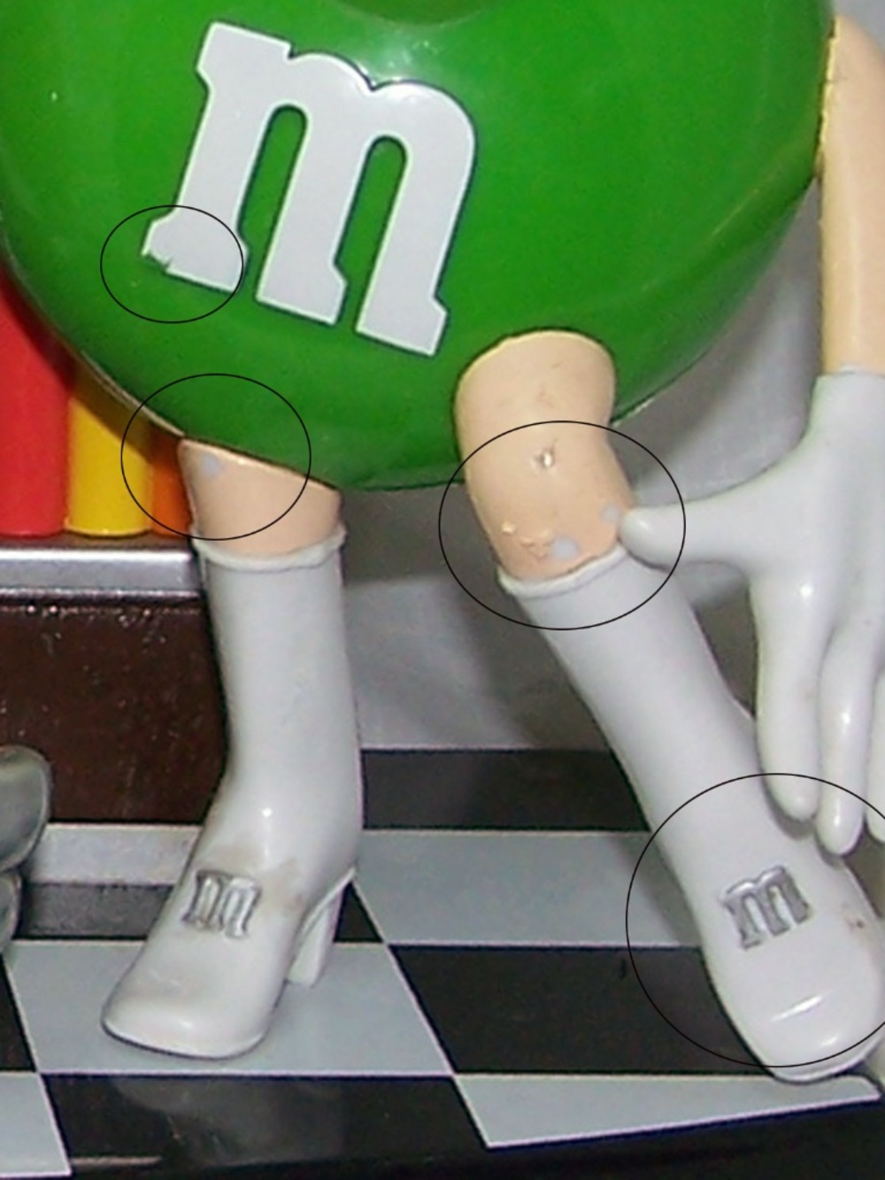 M&M's Rock n' Roll Cafe Jukebox candy dispenser - Picture 11 of 12